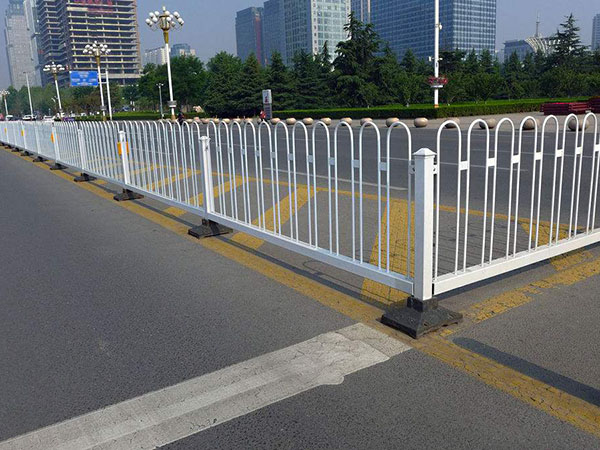 京式道路护栏图片5