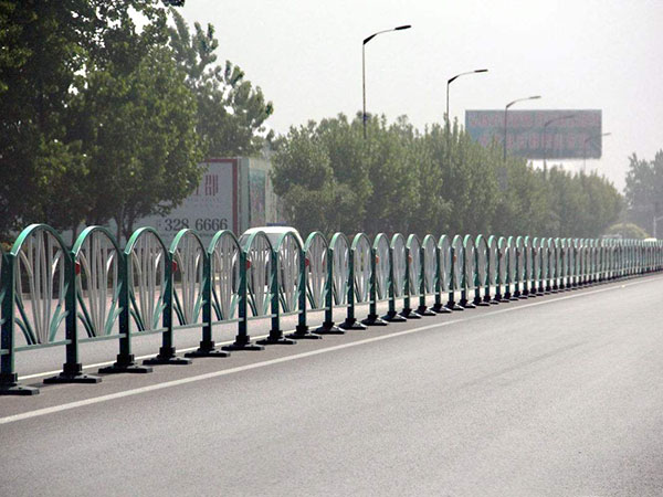 新型道路护栏图片2