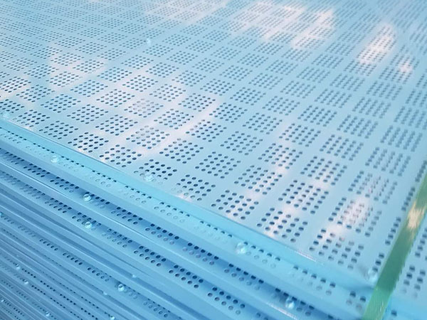 天津冲孔爬架网图片2